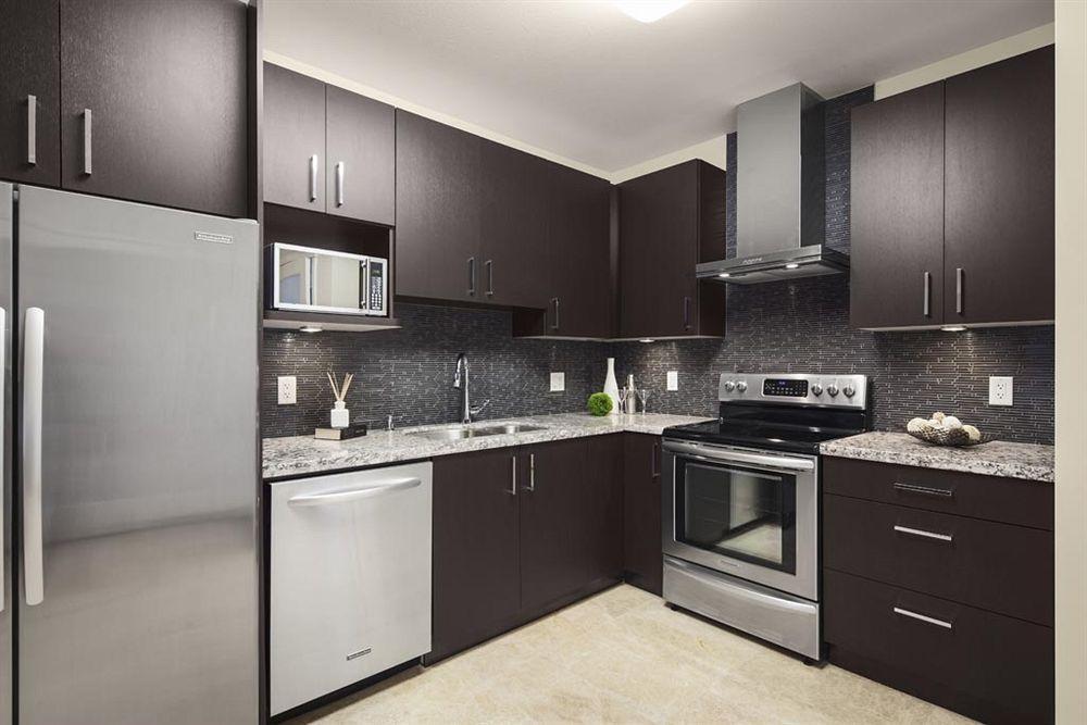 The Marinaside Resort Nanaimo Bagian luar foto