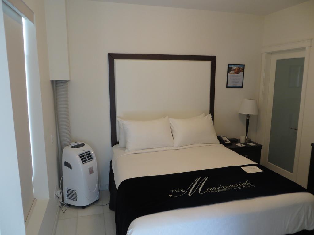 The Marinaside Resort Nanaimo Bagian luar foto