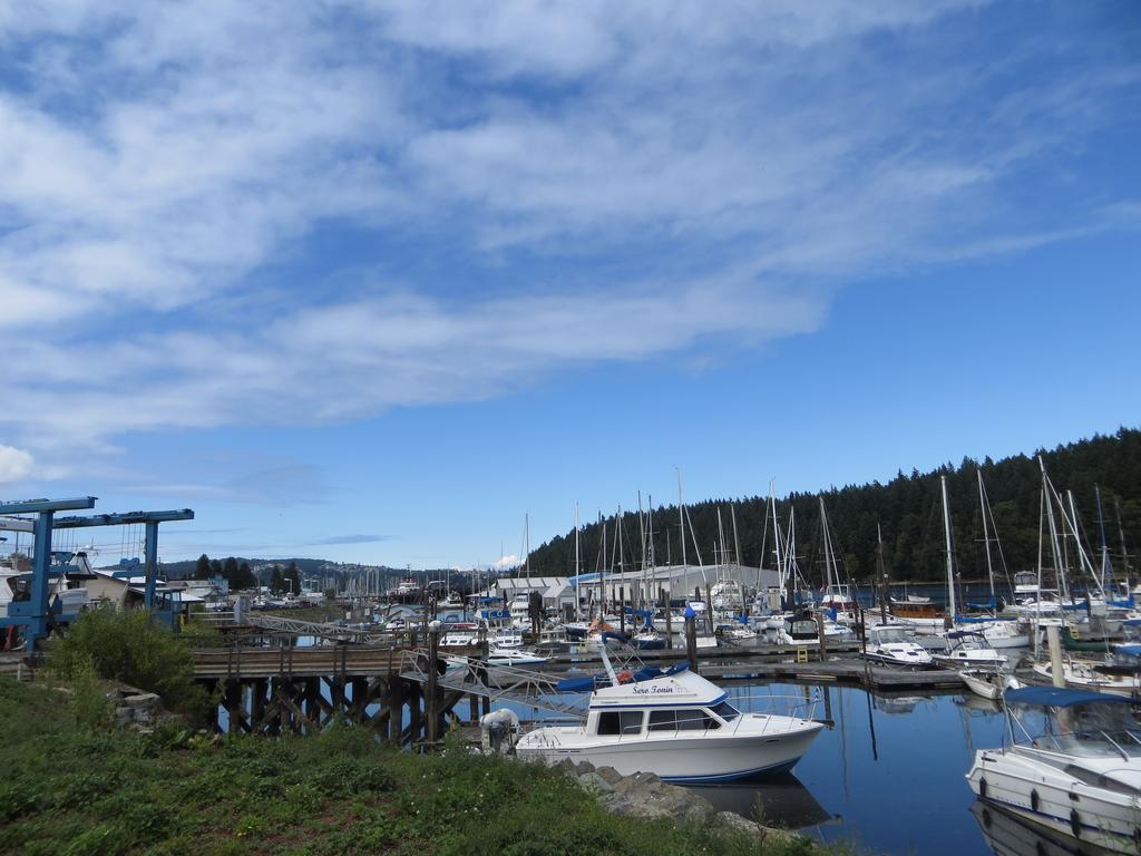 The Marinaside Resort Nanaimo Bagian luar foto