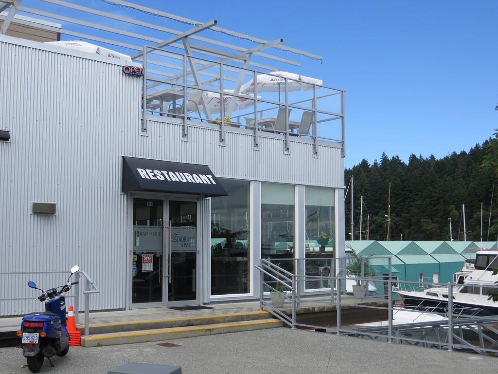 The Marinaside Resort Nanaimo Bagian luar foto