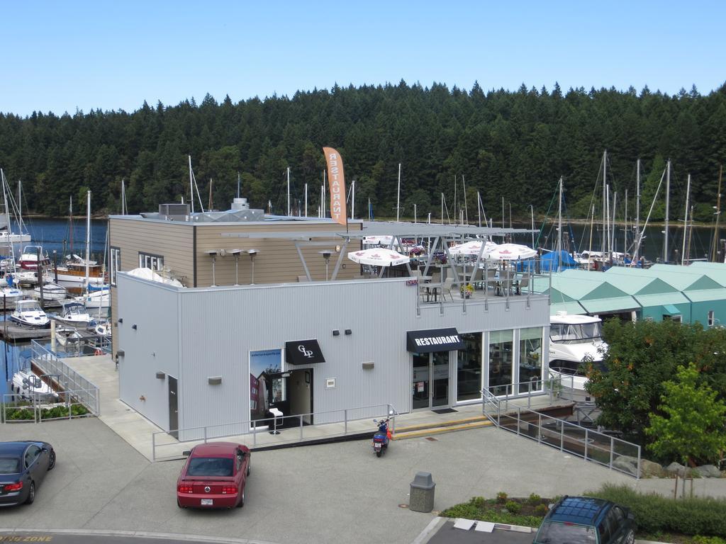 The Marinaside Resort Nanaimo Bagian luar foto
