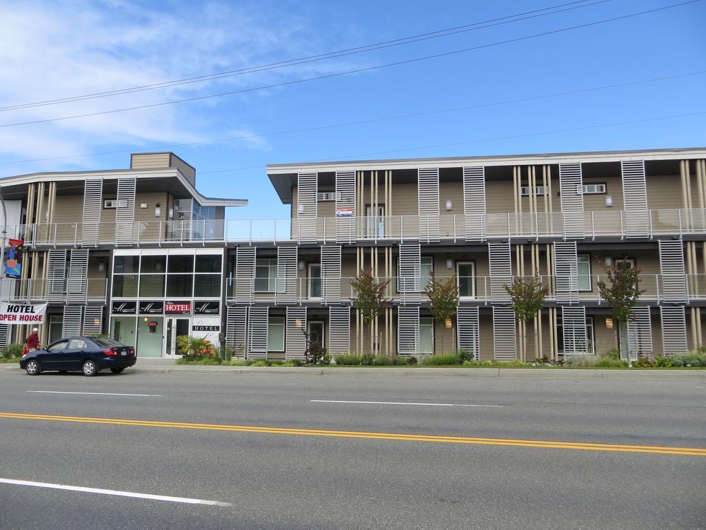 The Marinaside Resort Nanaimo Bagian luar foto