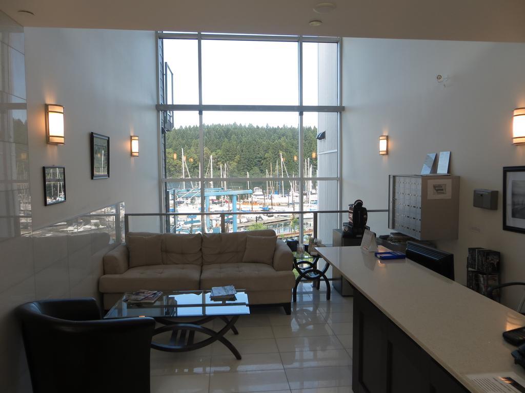 The Marinaside Resort Nanaimo Bagian luar foto